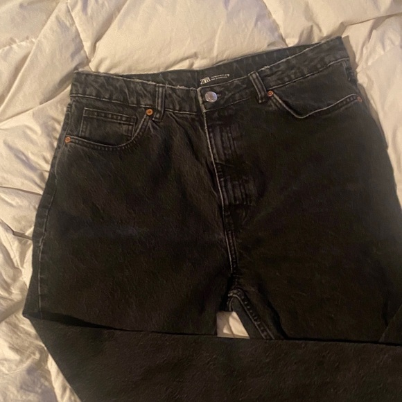 Zara Men's Dark Denim Jeans - Picture 3 of 9